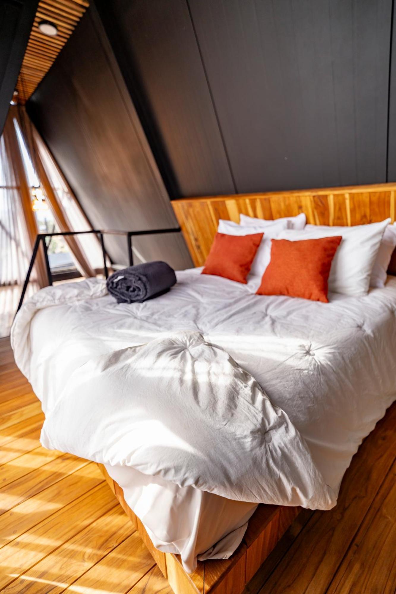Hotel Coyote Alcocer Kültér fotó
