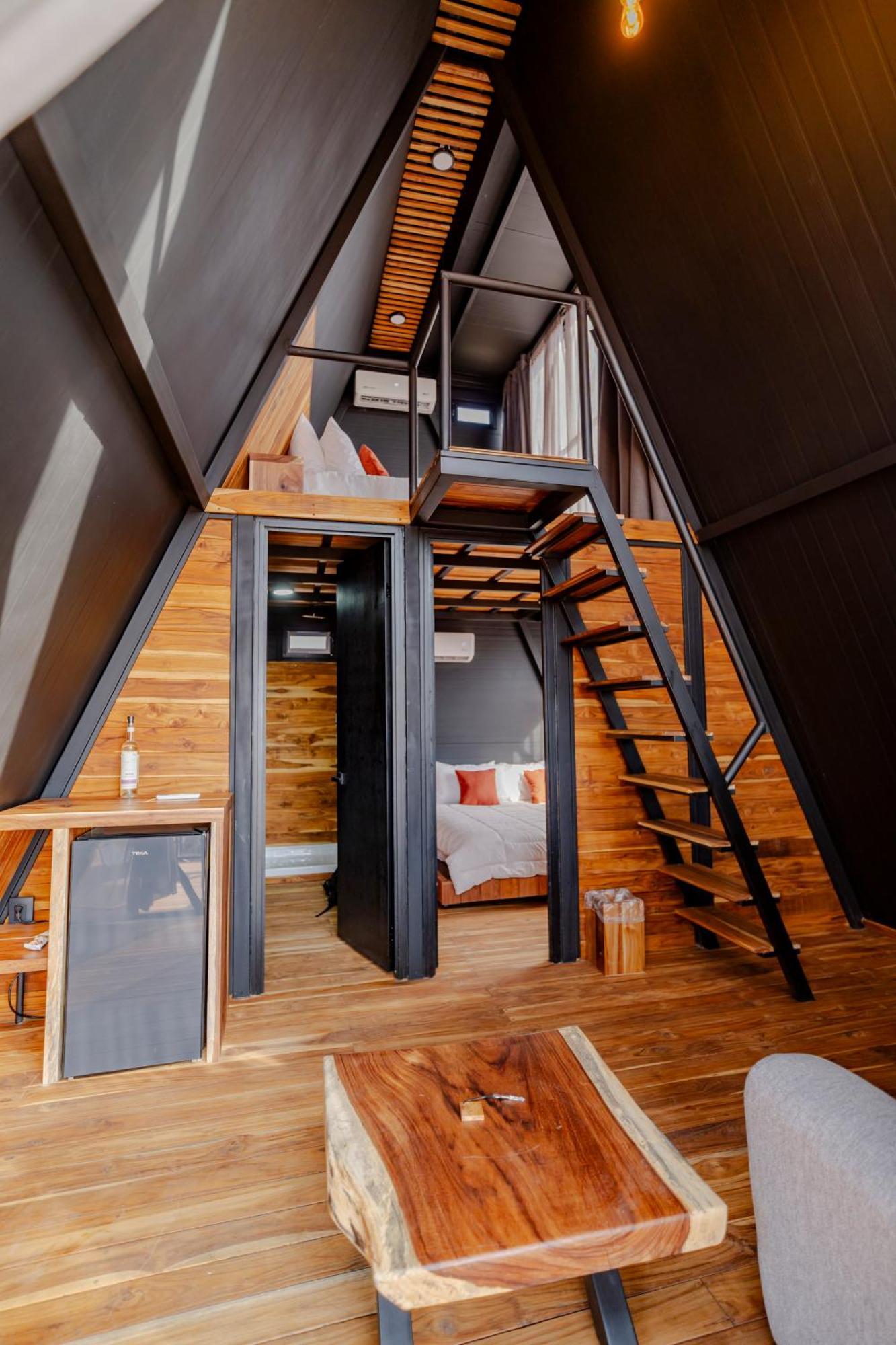 Hotel Coyote Alcocer Kültér fotó
